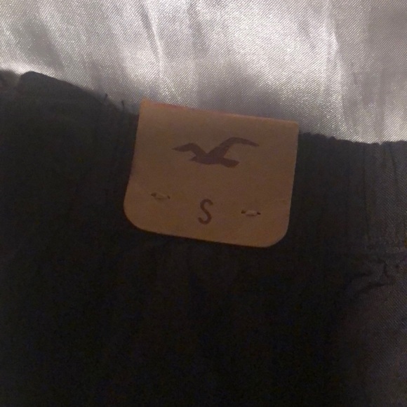 BNWT Hollister Mini Black Tie Skirt - Picture 3 of 3